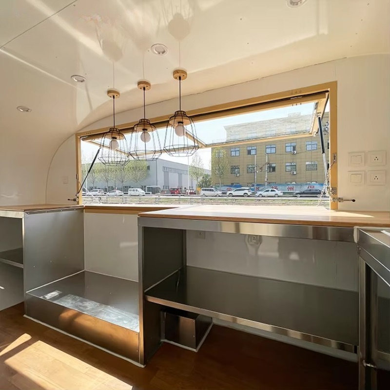 Coffee Equipment Service - Rimorchio per Cibo Completamente Attrezzato, Pratico
